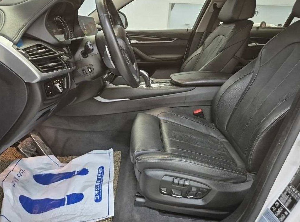 BMW X6 xDrive 30d 사진 11