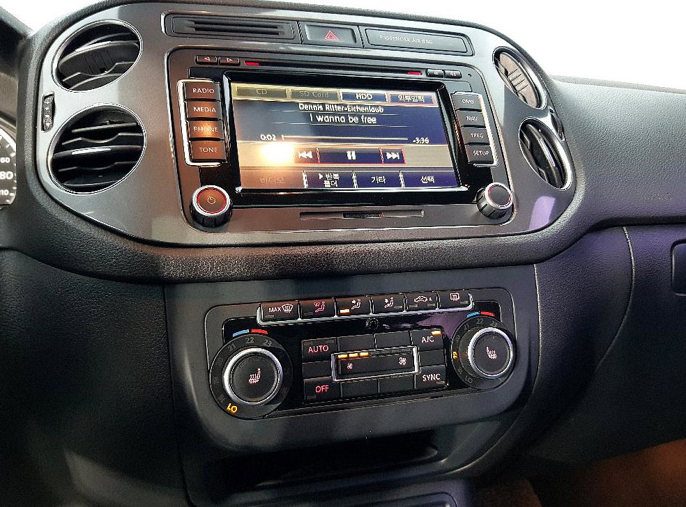 폭스바겐 티구안 2.0 TDI 프리미엄 사진 11