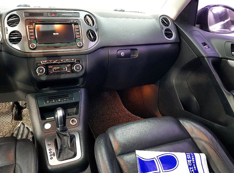 폭스바겐 티구안 2.0 TDI 프리미엄 사진 9