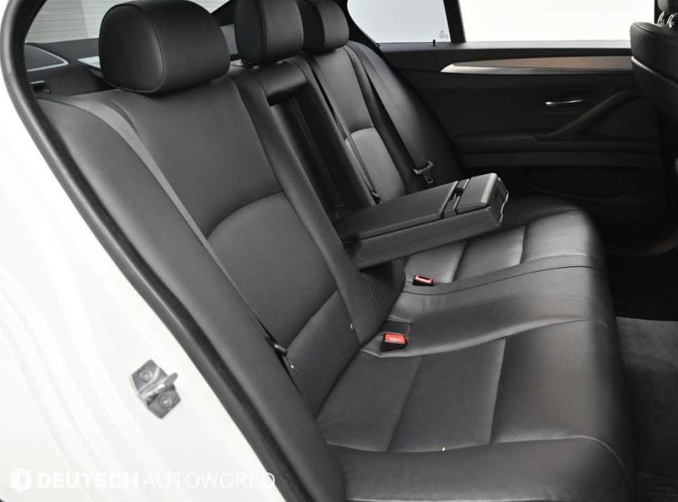 BMW 5시리즈 520d M 스포츠 사진 12