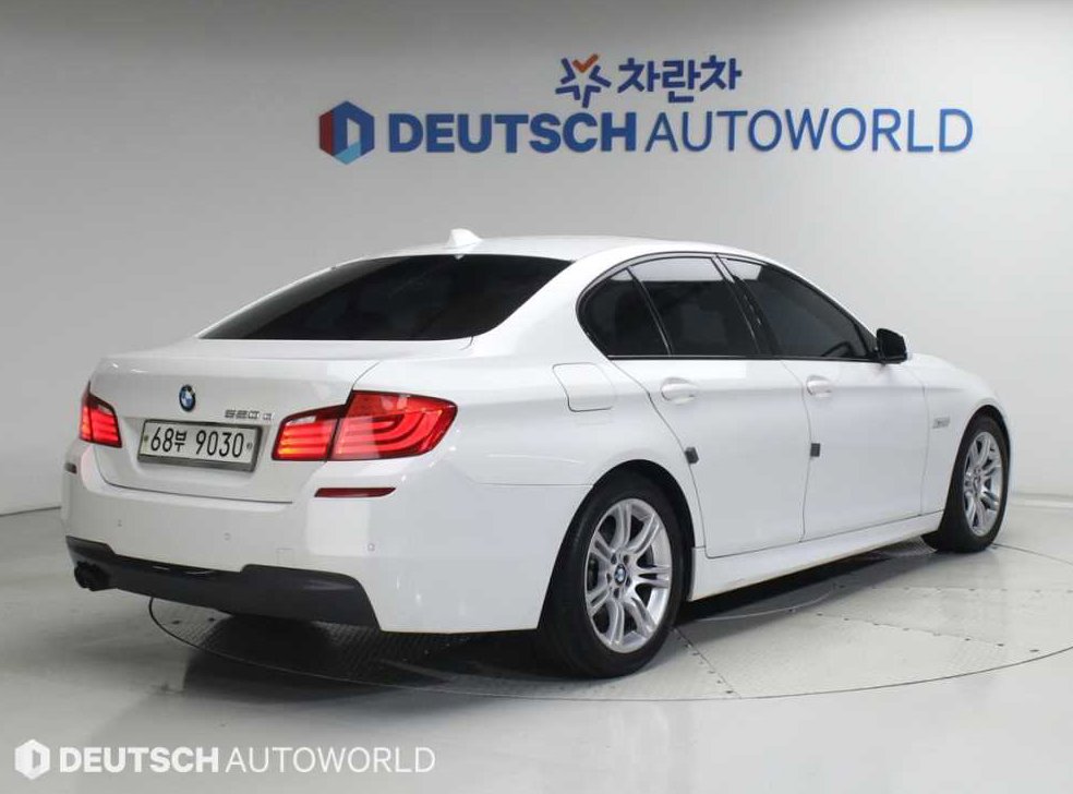 BMW 5시리즈 520d M 스포츠 사진 2
