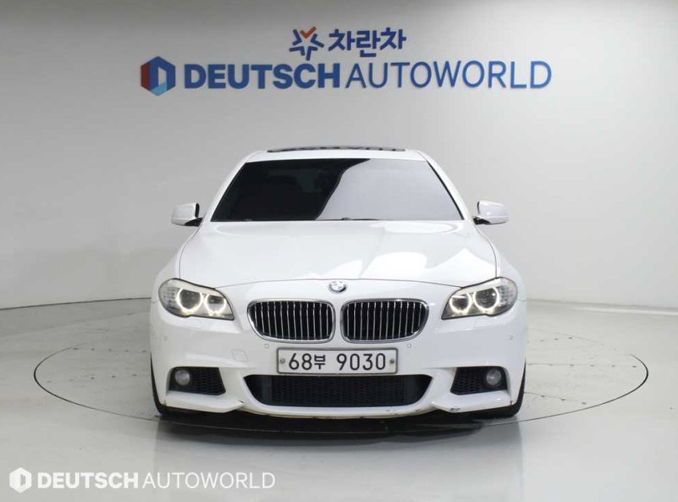 BMW 5시리즈 520d M 스포츠 사진 3