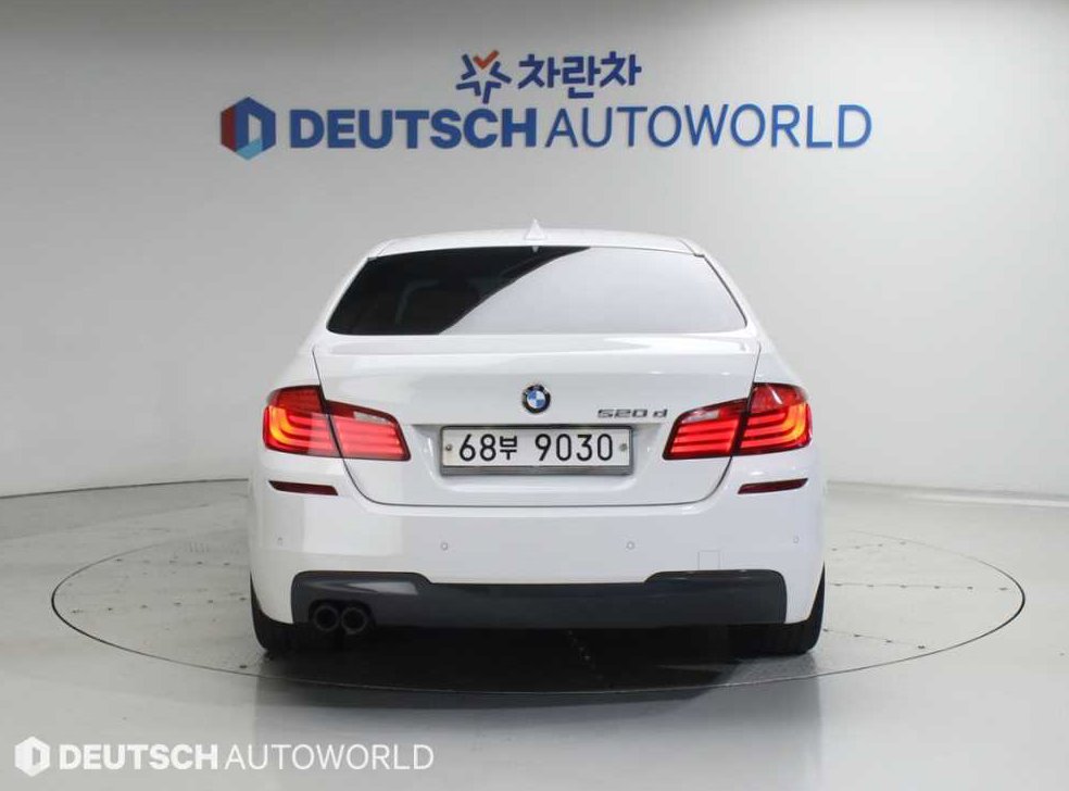 BMW 5시리즈 520d M 스포츠 사진 4
