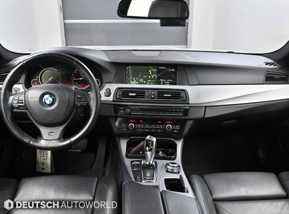 BMW 5시리즈 520d M 스포츠 사진 7