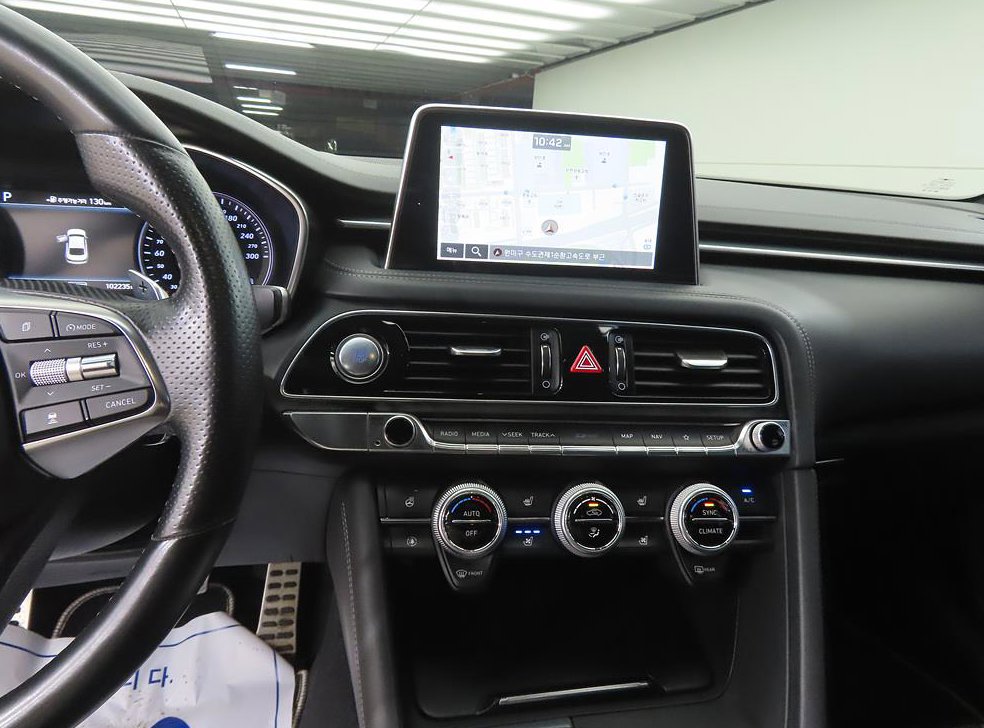 제네시스 G70 2.0T AWD 사진 10