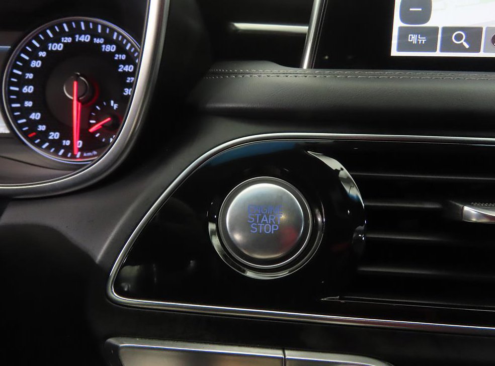 제네시스 G70 2.0T AWD 사진 14