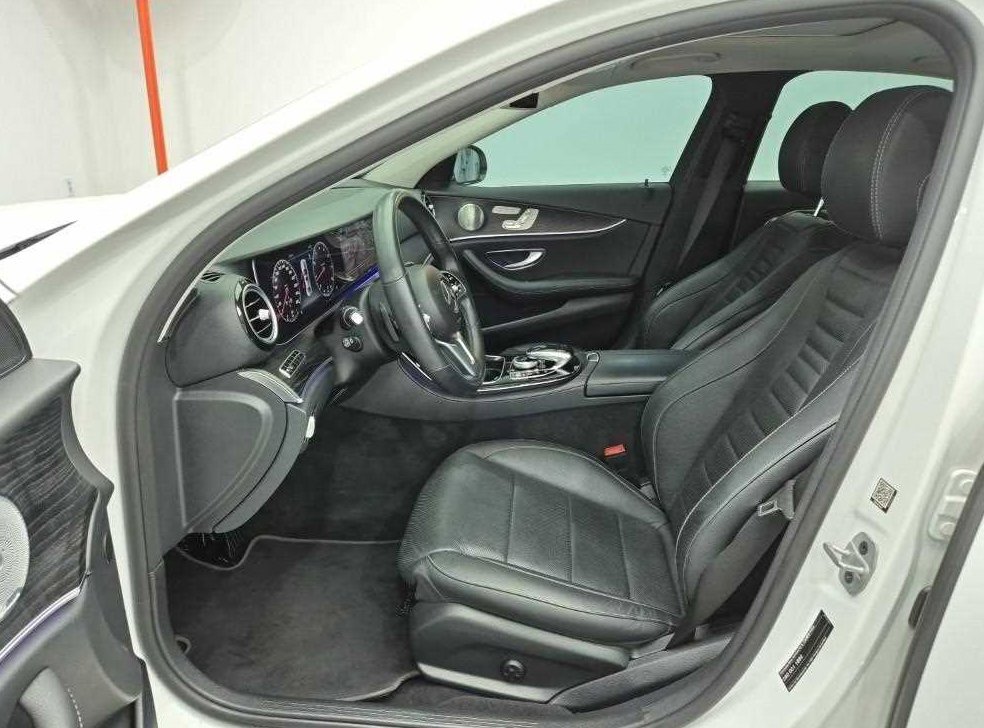 벤츠 E 클래스 E300 4MATIC 아방가르드 사진 11