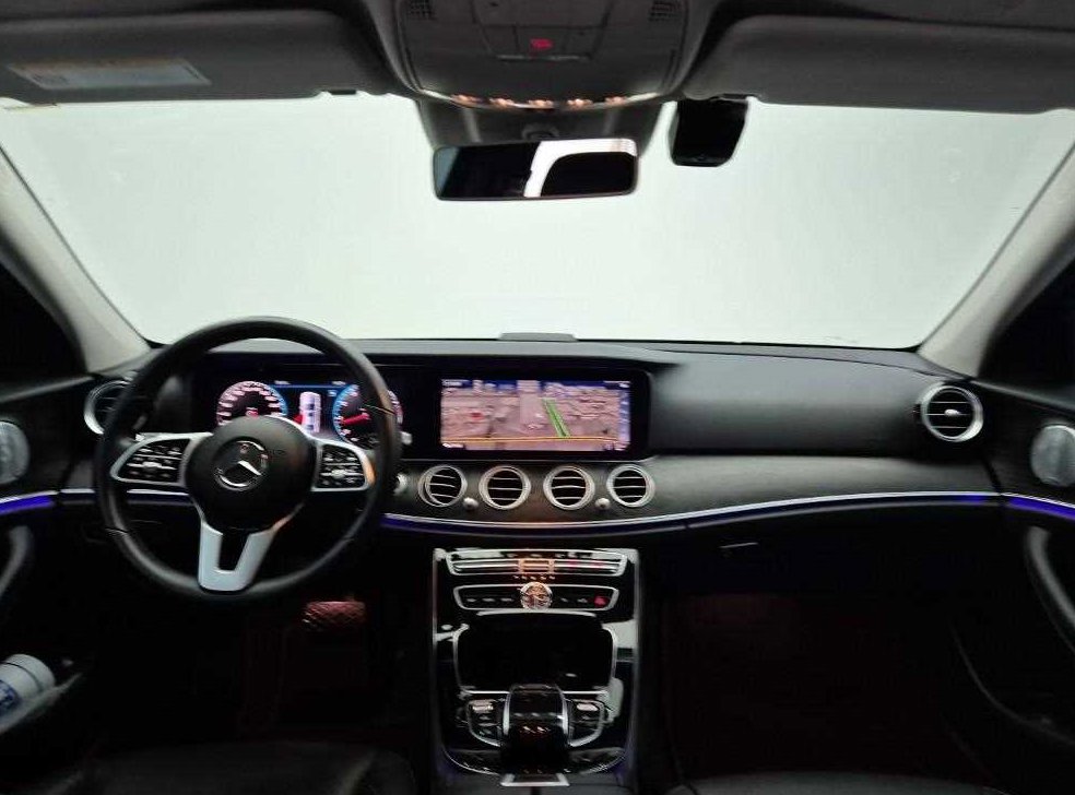 벤츠 E 클래스 E300 4MATIC 아방가르드 사진 7
