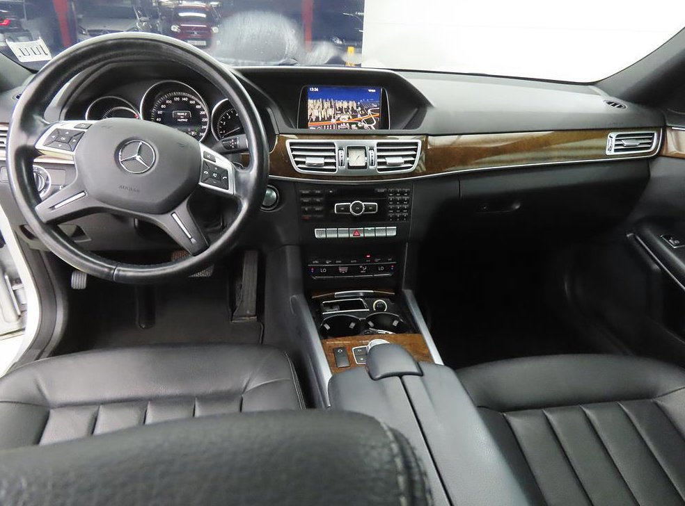 벤츠 E 클래스 E300 엘레강스 사진 7