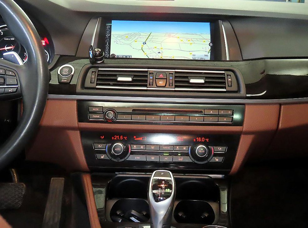 BMW 5시리즈 528i xDrive 사진 11