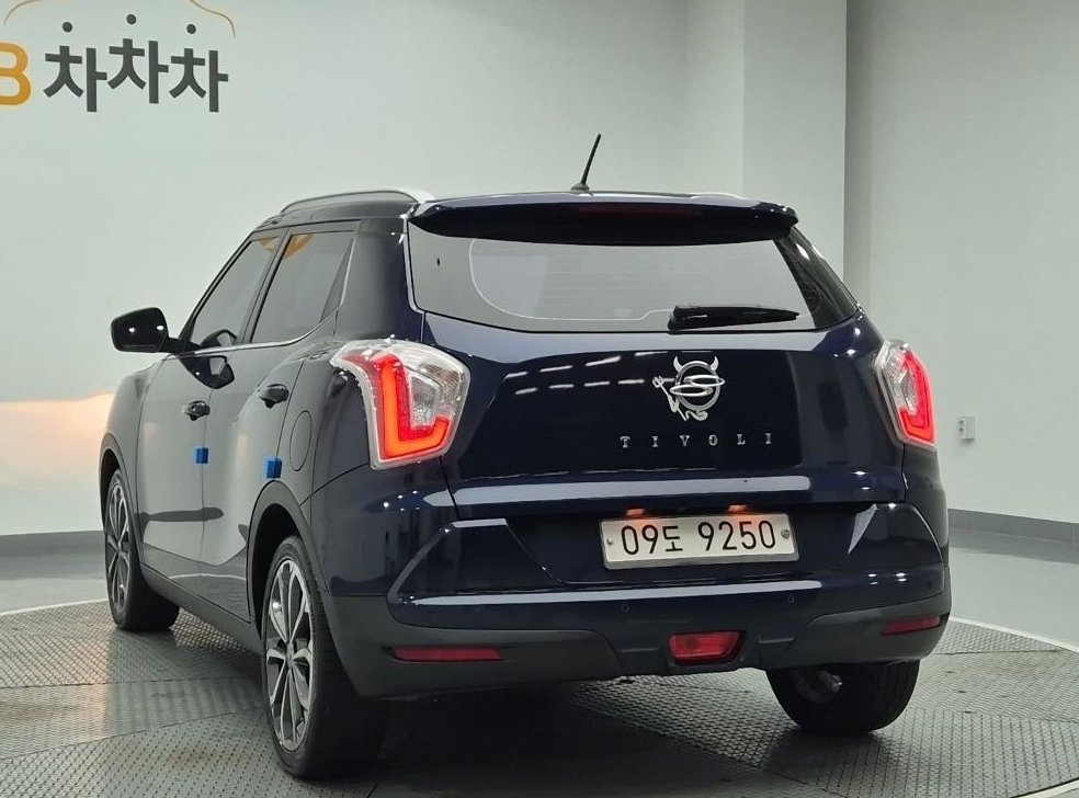 KG모빌리티(쌍용)  티볼리 가솔린 2WD 1.6 VX 사진 2