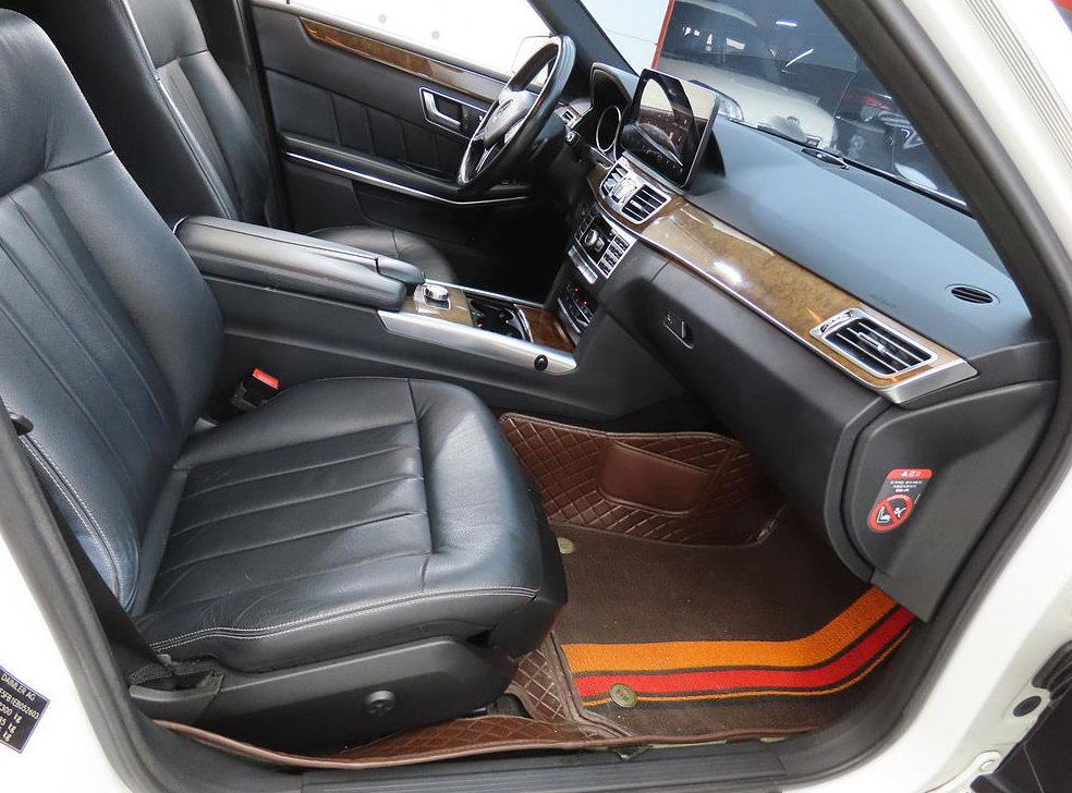 벤츠 E 클래스 E300 엘레강스 사진 13