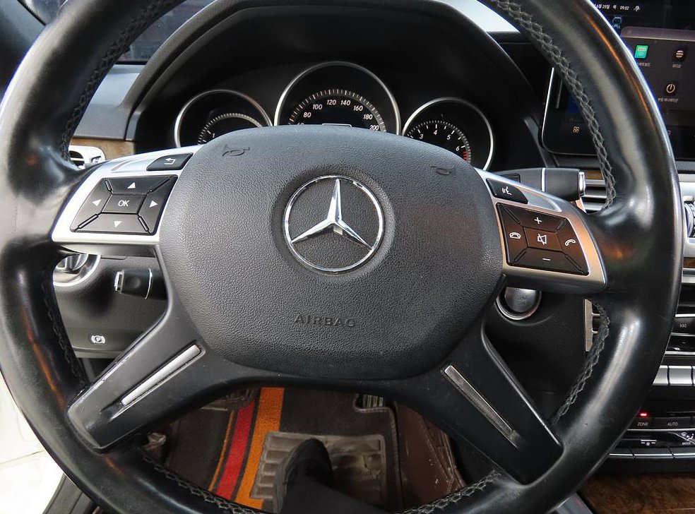 벤츠 E 클래스 E300 엘레강스 사진 8