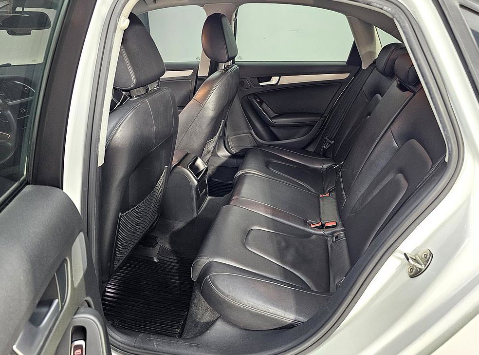 아우디 A4 2.0 TDI 콰트로 사진 9