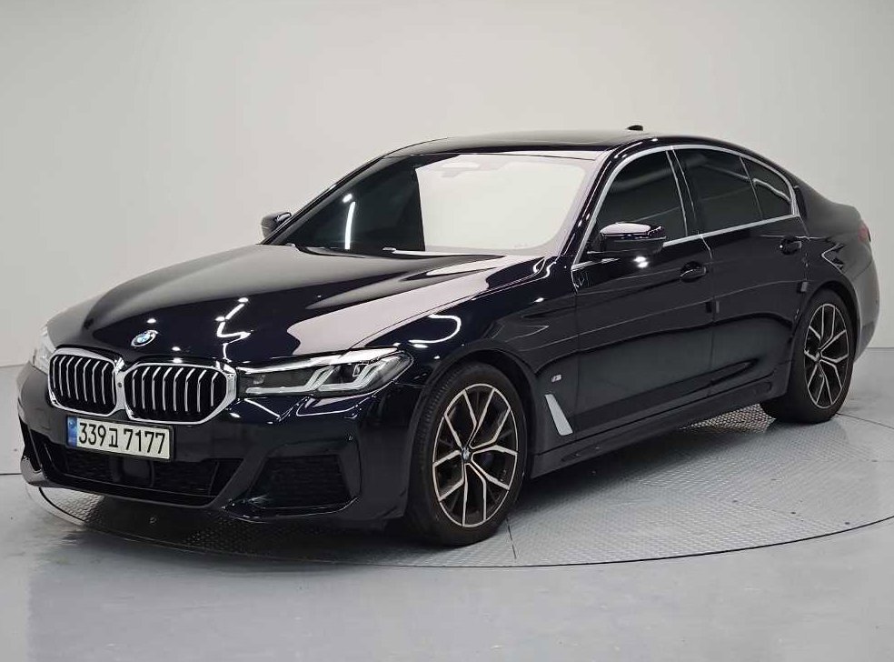 BMW 5시리즈 530i xDrive M 스포츠