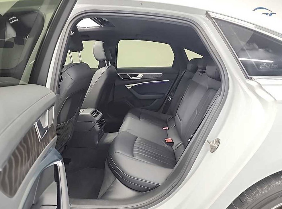 아우디 A6 45 TFSI 콰트로 프리미엄 사진 12