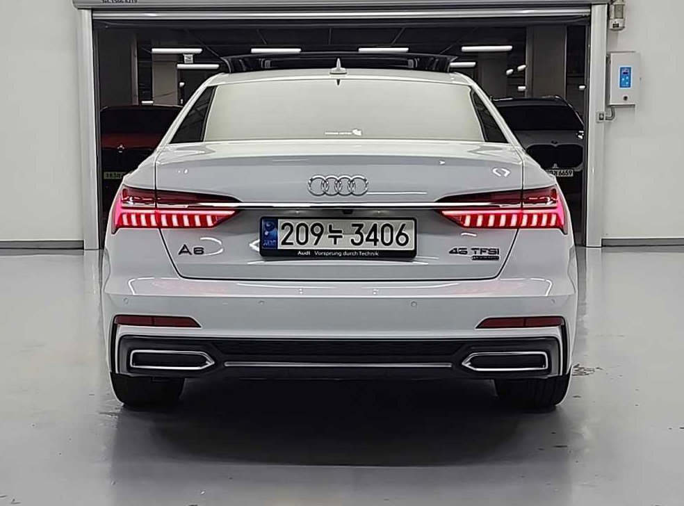 아우디 A6 45 TFSI 콰트로 프리미엄 사진 3