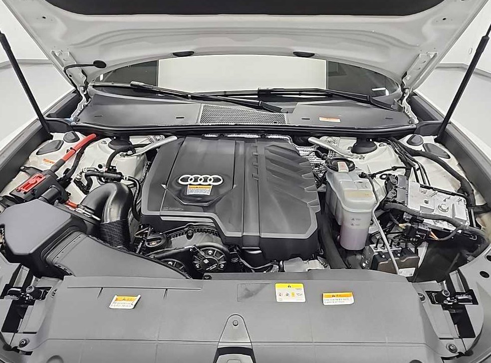 아우디 A6 45 TFSI 콰트로 프리미엄 사진 5