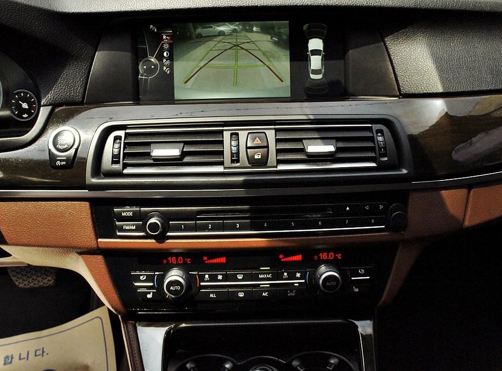 BMW 5시리즈 520d 사진 10