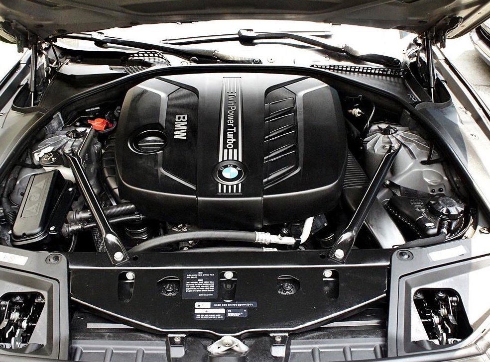BMW 5시리즈 520d 사진 19
