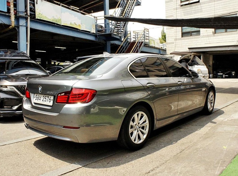 BMW 5시리즈 520d 사진 4