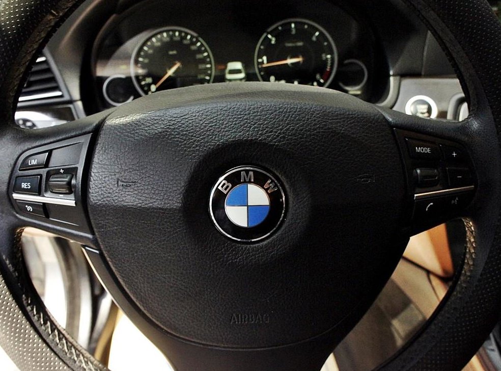 BMW 5시리즈 520d 사진 8