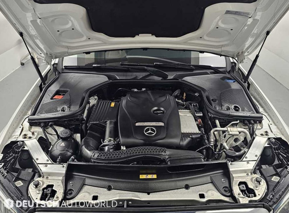 벤츠 E 클래스 E300 익스클루시브 사진 6