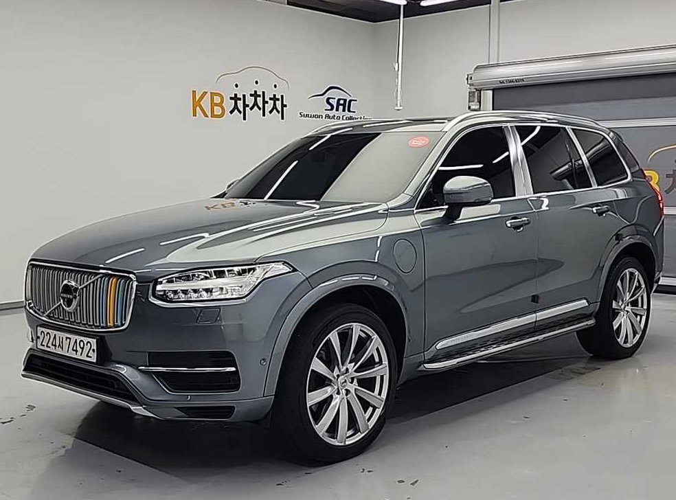 볼보 XC90 2.0 T8 AWD