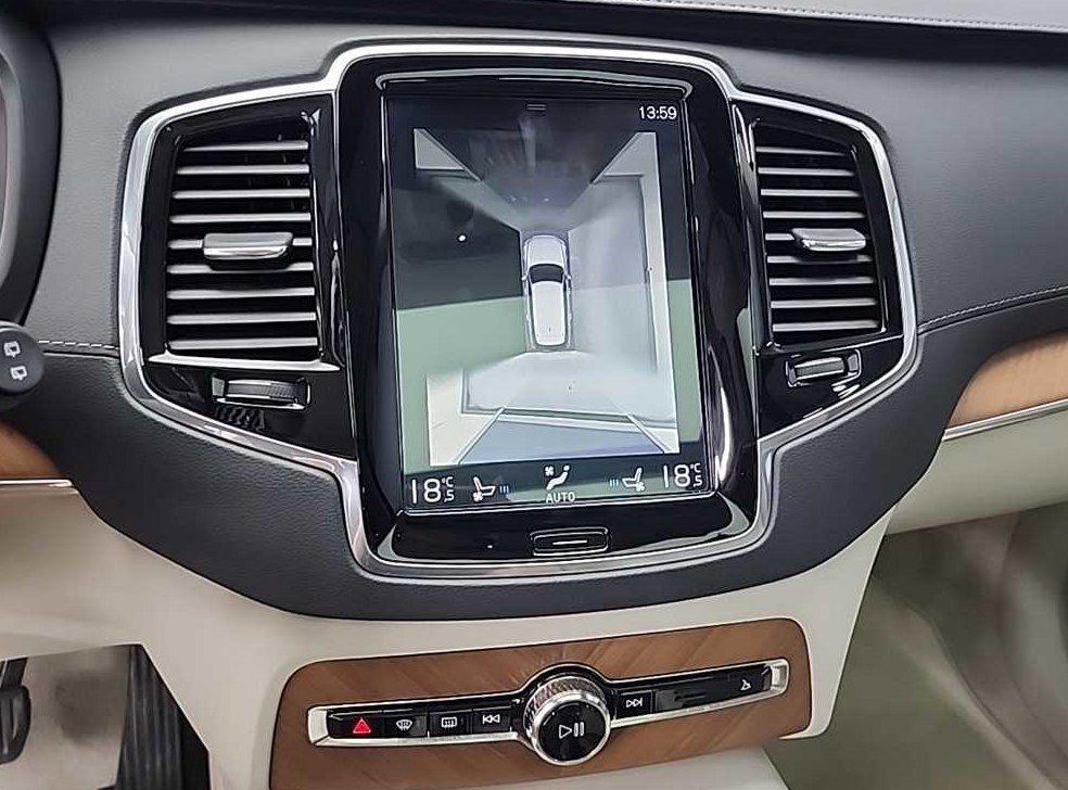 볼보 XC90 2.0 T8 AWD 사진 10