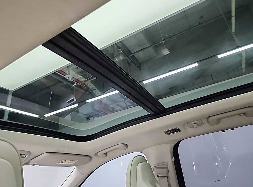 볼보 XC90 2.0 T8 AWD 사진 15