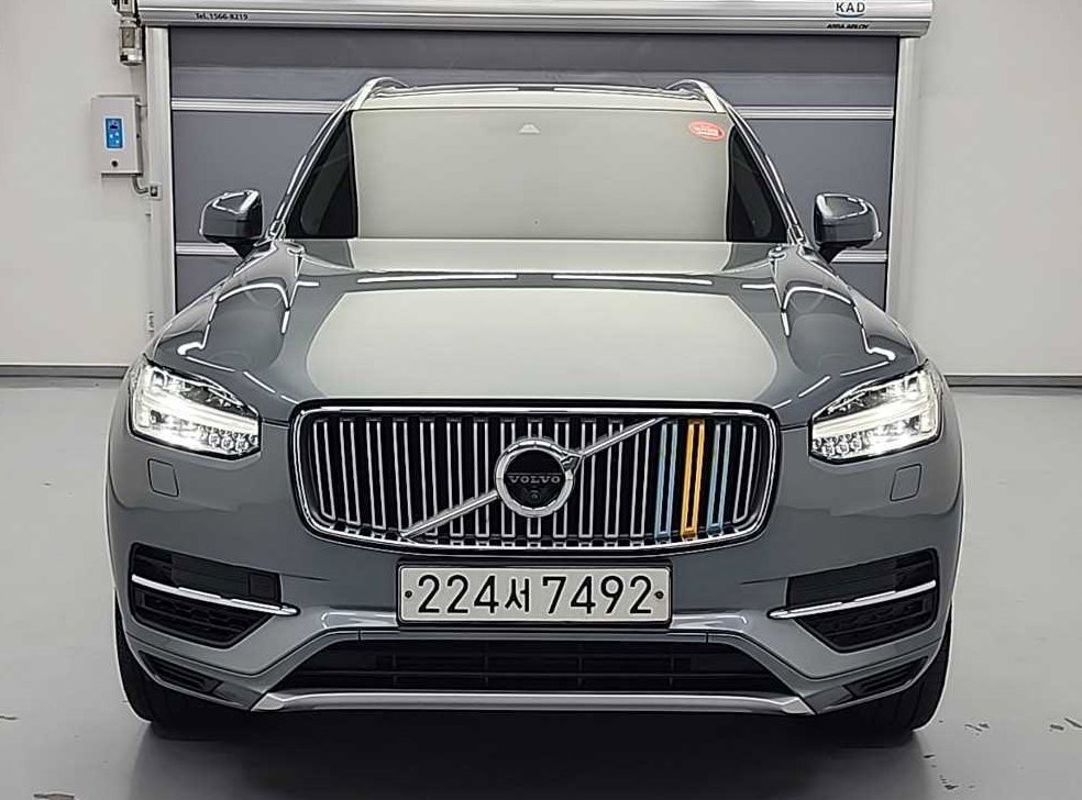 볼보 XC90 2.0 T8 AWD 사진 2