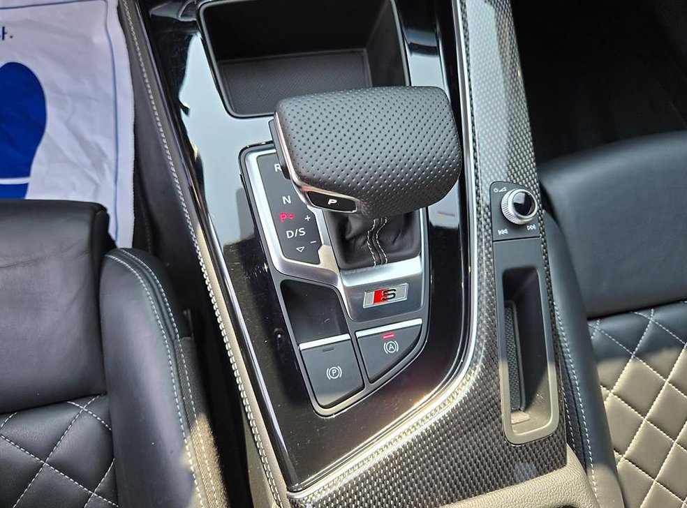 아우디 S4 3.0 TFSI 콰트로 사진 11