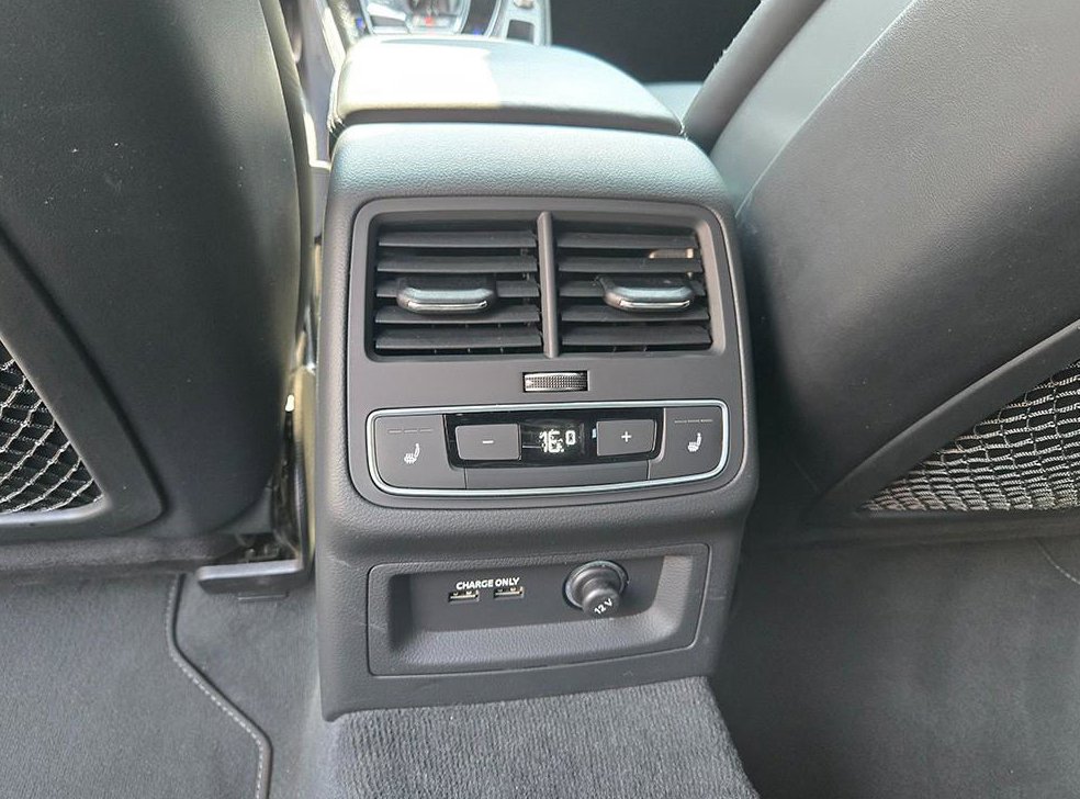 아우디 S4 3.0 TFSI 콰트로 사진 17