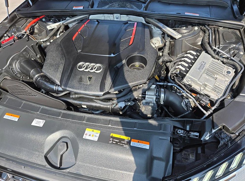 아우디 S4 3.0 TFSI 콰트로 사진 19