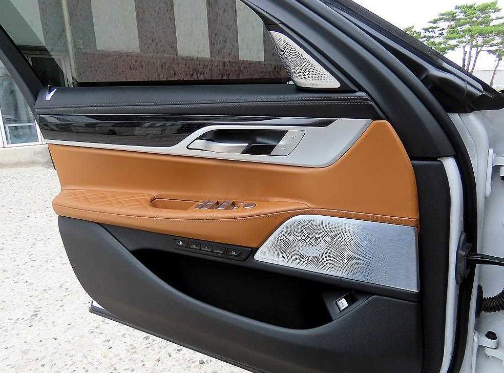 BMW 7시리즈 745e i퍼포먼스 M스포츠 사진 11