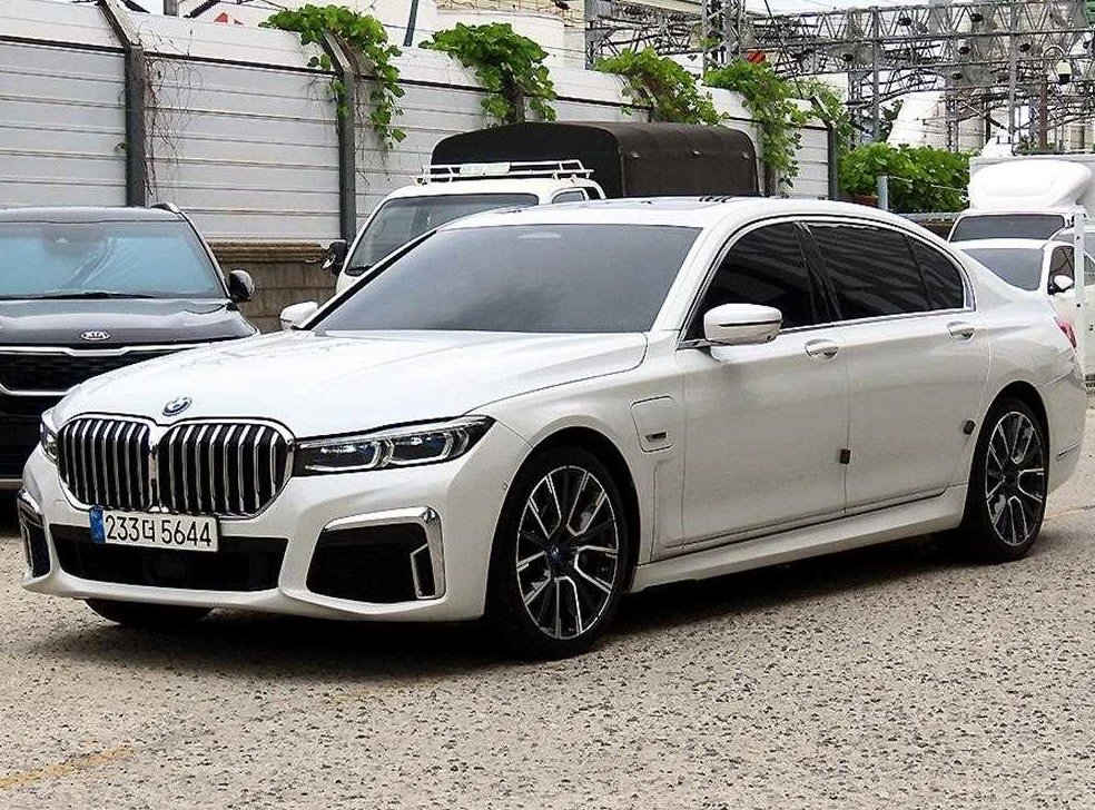 BMW 7시리즈 745e i퍼포먼스 M스포츠 사진 2