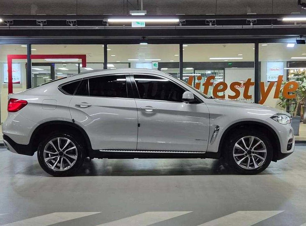 BMW X6 xDrive 30d 사진 3