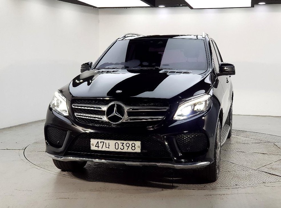 벤츠 GLE 클래스 GLE 350 d 4MATIC 사진 2