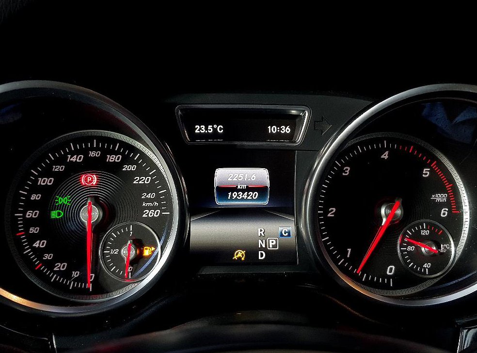 벤츠 GLE 클래스 GLE 350 d 4MATIC 사진 7