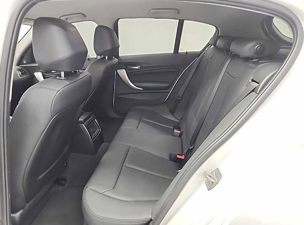 BMW 1시리즈 118d 스포츠 사진 12