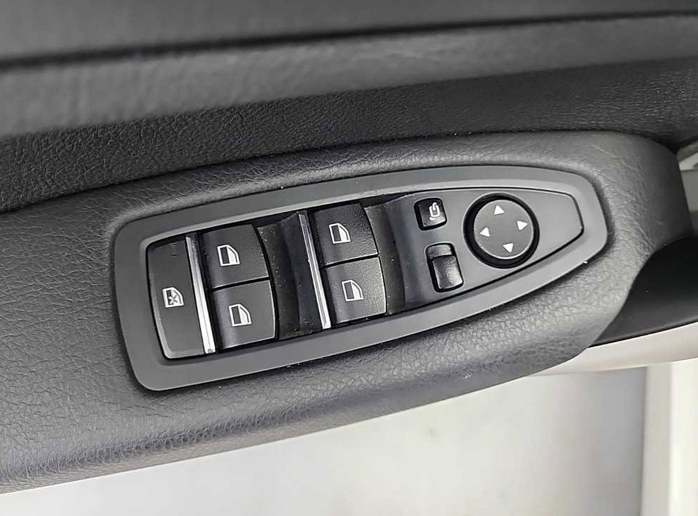 BMW 1시리즈 118d 스포츠 사진 17