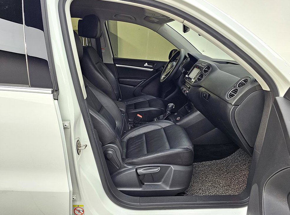 폭스바겐 티구안 2.0 TDI 컴포트 사진 11