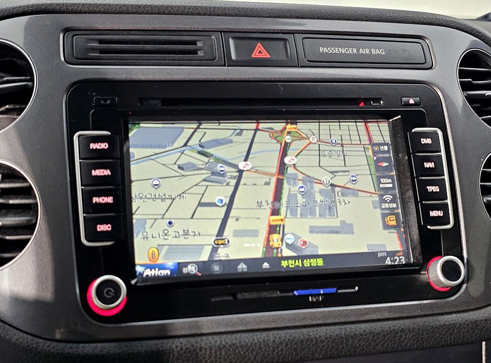 폭스바겐 티구안 2.0 TDI 컴포트 사진 13