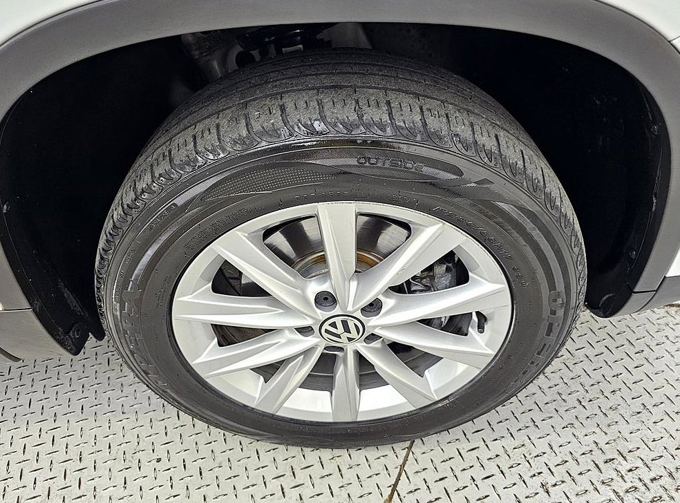 폭스바겐 티구안 2.0 TDI 컴포트 사진 20