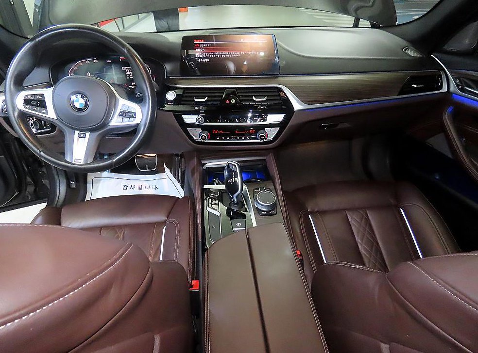 BMW 5시리즈 520i M 스포츠 사진 10