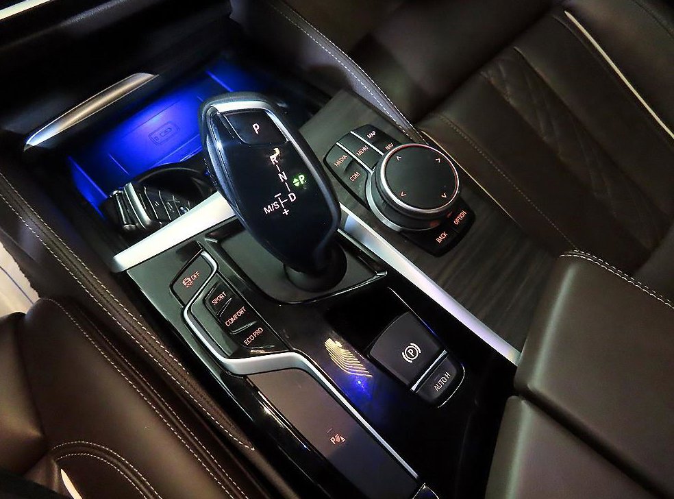 BMW 5시리즈 520i M 스포츠 사진 12