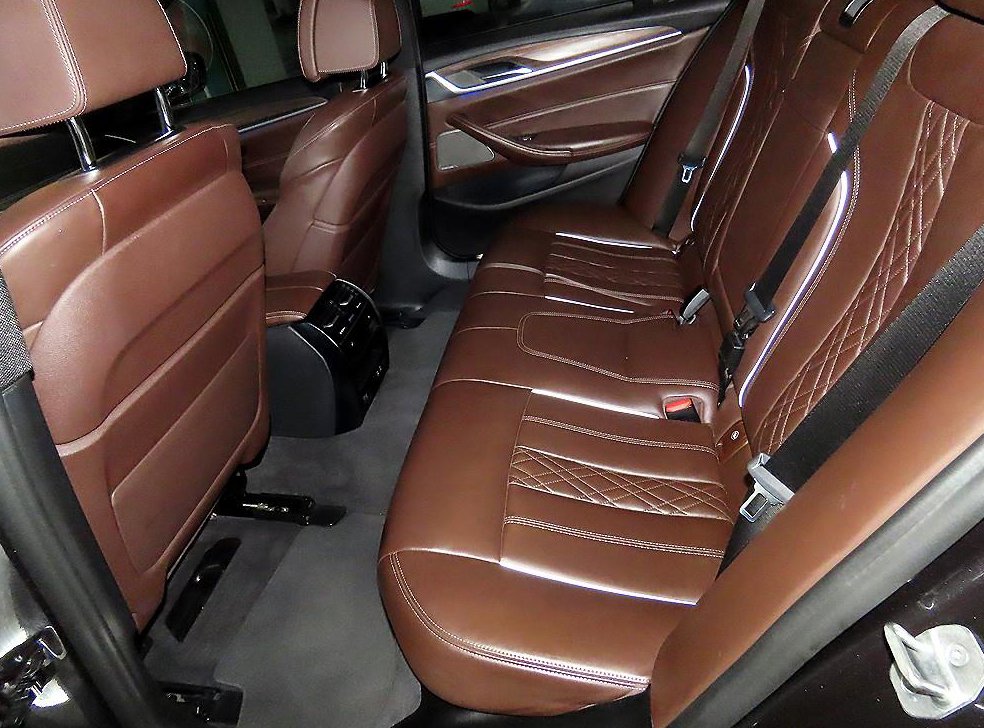 BMW 5시리즈 520i M 스포츠 사진 7