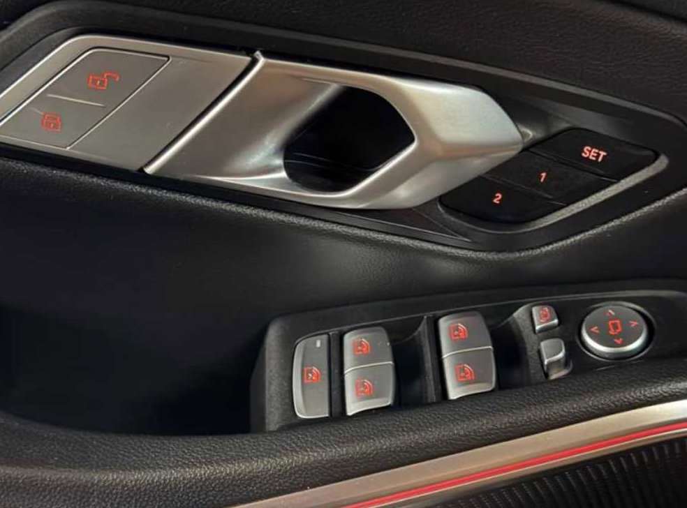 BMW 3시리즈 320i M 스포츠 사진 14