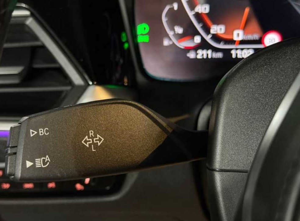 BMW 3시리즈 320i M 스포츠 사진 15