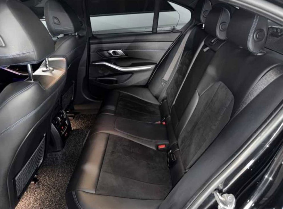 BMW 3시리즈 320i M 스포츠 사진 7